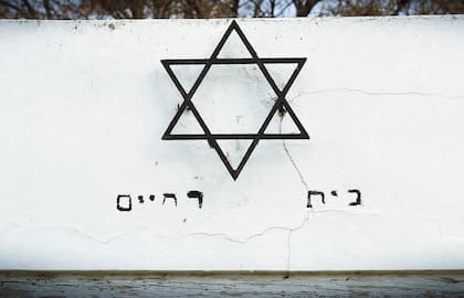 Cementerio abandonado en Colonia Mauricio