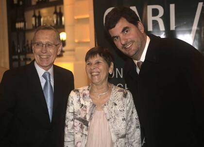 Eugenio Burzaco fue uno de los primero en llegar a la celebracin por los 40 aos del CARI