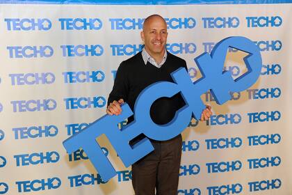 Nicolás Ducoté, intendente de Pilar