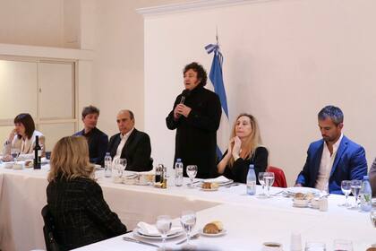 Cena en la quinta de Olivos