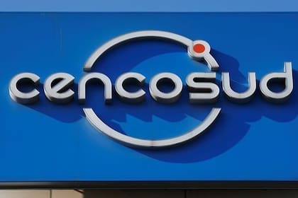 Cencosud es uno de los posibles compradores de Carrefour Argentina