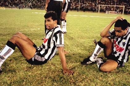 Mineiro había sido mucho mejor en la ida; trastabilló en el primer tiempo en Rosario, mejoró en el segundo y falló sus primeros dos penales en la serie; así se le evaporó una copa que parecía segura en sus manos.