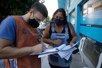 Centro de vacunación para docentes en CABA, en la sede del Club Racing