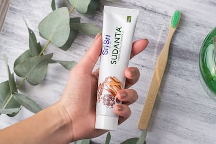 Cepillos de dientes de bambú y la línea de cosmética ayurvédica de Sri Sri Tattva son algunas de las propuestas de Vívet