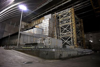 Cerca de 10 metros bajo el reactor 4 hay una red de salas y pasillos que Doroshenko recorre una vez al mes.