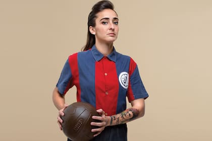 Cerca de 13 mil personas asistieron al estadio de Arsenal en noviembre del año pasado para ver a la Selección femenina. Maca Sánchez estaba ahí, en la tribuna.