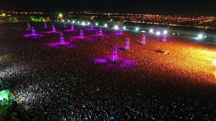 Cerca de 300 mil personas estuvieron en un predio que había sido preparado para 200 mil