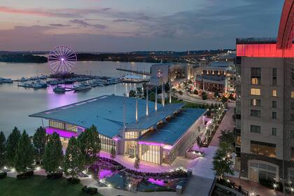 Cerca del hotel se encuentra la icónica Capital Wheel