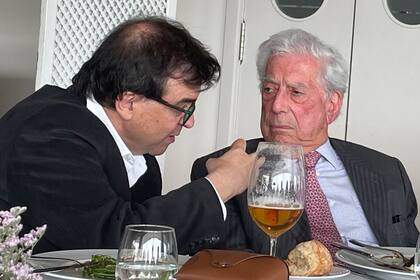 Cercas y Vargas Llosa en el festival Escribidores de Málaga, en marzo pasado