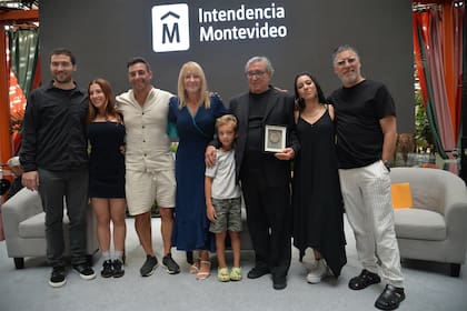 Ceremonia de reconocimiento de Cacho de la Cruz como Ciudadano Ilustre de Montevideo