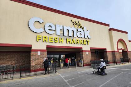 Cermak Fresh Market fue identificado por ChatGPT como el mejor supermercado latino en Chicago