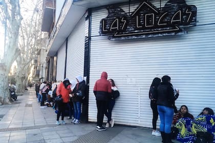 “Cerrábamos a las 5 de la tarde y ya había gente haciendo fila para comprar al día siguiente”, cuenta Yéssica