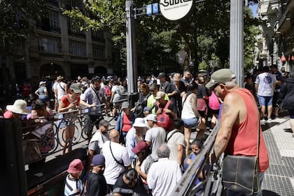 Cerrado el subte A en Avenida de Mayo