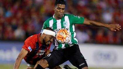 Cerro y Atlético Nacional igualaron en Asunción