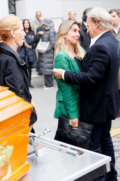 César Blaquier hijo recibe las condolencias de Solange Monpelat