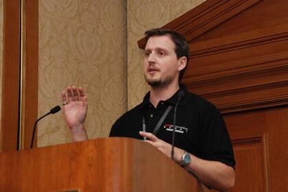 César Cerrudo en la conferencia Hack in the Box 2008 Dubai