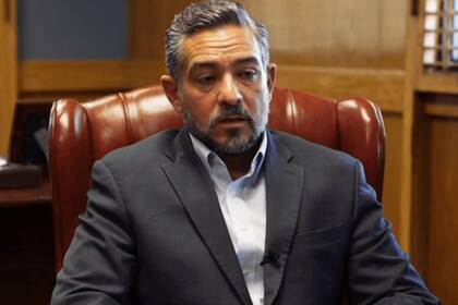 César J. Blanco acompañó a Greg Abbott en su discurso para el estado de Texas