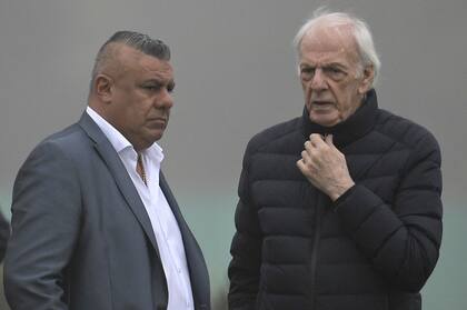 César Luis Menotti, con Chiqui Tapia