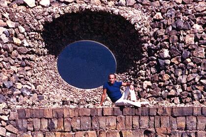 César Manrique en el Mirador del Río en 1977