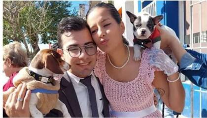 César Sena y Cecilia Strzyzowski, el día de su casamiento