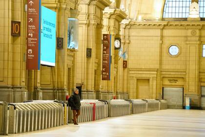 La estación de Constitución durante el paro general de la CGT contra el ajuste de Javier Milei