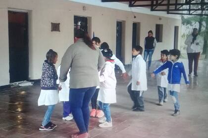 A la escuela rural N° 762 “Provincia de Chubut” asisten 16 chicos de entre 5 y 14 años