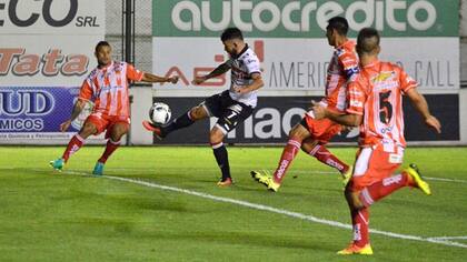 Chacarita empató con Los Andes