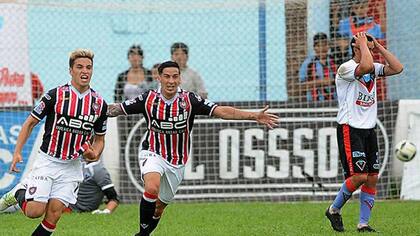 Chacarita le ganó sobre la hora a Brown de Adrogué