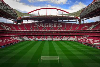 El Estádio da Luz es el campo más grande de Portugal, y alberga unas 60.000 personas