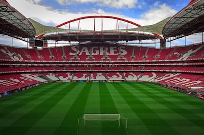 El Estádio da Luz es el campo más grande de Portugal, y alberga unas 60.000 personas