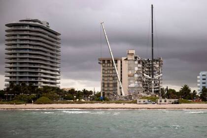 Champlain Towers queda cerca del límite norte de Miami Beach.