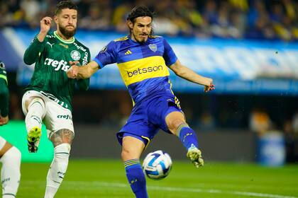 Chance de gol de Cavani en el partido ante Palmeiras, por la Copa Liertadores 2023
