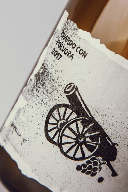 Chardonnay con pólvora, es un varietal que va a los tanques con las borras adentro.