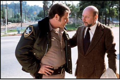 Charles Cyphers y Donald Pleasence en una escena de la primera pelcula de Halloween