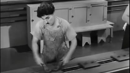 Charlie Chaplin protagonizó 'Tiempos modernos' en 1936.