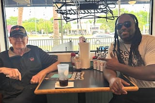 Es veterano y comió a diario en el mismo restaurante durante años: un día no fue y el chef le salvó la vida