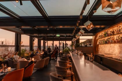 Charlie's Rooftop, el sitio ideal para un trago al atardecer