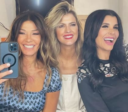 Charlotte Caniggia junto a Catherine Fulop y Mery del Cerro, sus compañeras de MasterChef Celebrity (Foto: Instagram/@charlottecaniggiafc_)