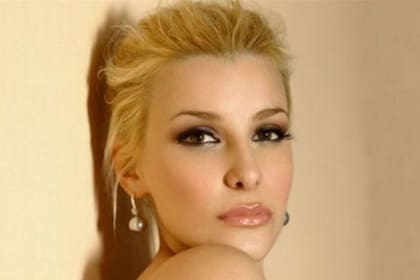 Charlotte Chantal Caniggia presentó su champagne CCC