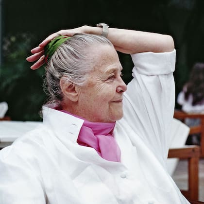 Charlotte Perriand trabajó hasta el final de sus días, en 1999. Su hija Pernette Perriand gestiona el archivo que preserva la documentación de su legado