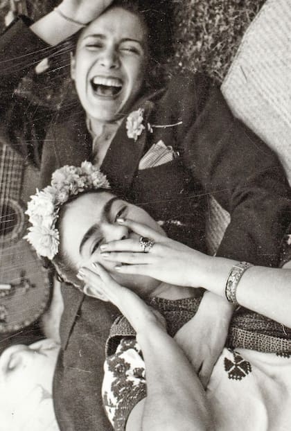 Chavela Vargas junto a Frida Kahlo