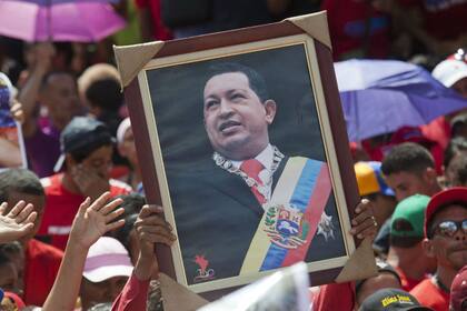 Chávez implementó el control de cambios en su país en 2003, luego de la crisis económica del año anterior