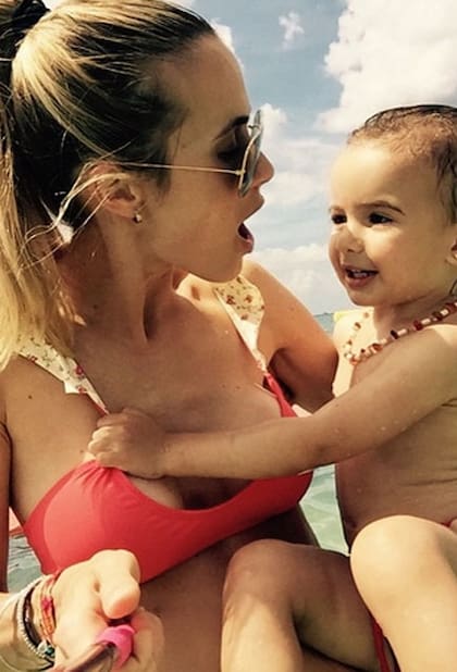 Chechu Bonelli junto a su hija Lupe