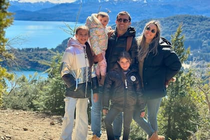 Chechu Bonelli y Darío Cvitanich son padres de tres hijos