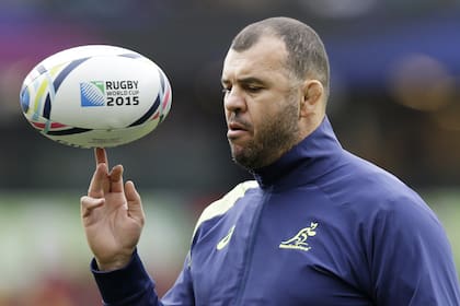Cheika es un aficionado al rugby argentino y condujo a varios jugadores albicelestes importantes, como Felipe Contepomi, Rodrigo Roncero y Juan Manuel Leguizamón.