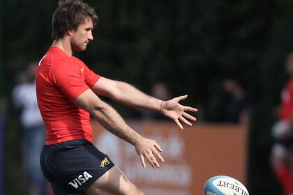 Chelo Bosch en la práctica de los Pumas en Champagnat