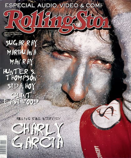 Cherniavsky trabajó con García en distintas producciones a lo largo de varias décadas, desde la tapa del disco Peperina, de Serú Girán (en ese caso, no como fotógrafa) hasta este retrato ya clásico para la tapa del número 15 de Rolling Stone, en junio de 1999.