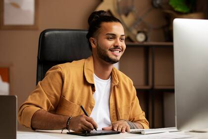 Chicago ofrece un mercado laboral amplio para los trabajadores latinos e hispanos