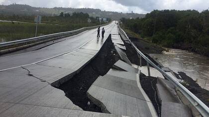 Chile amanece tranquilo tras el sismo de 7,6 grados que sacudió ayer el país