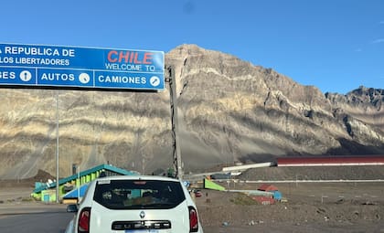 Chile decidió realizar una fumigación en sus instalaciones del paso internacional tras el hallazgo de un Aedes aegypti